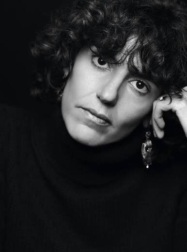 Close black and white portrait of Francesca Bellettini